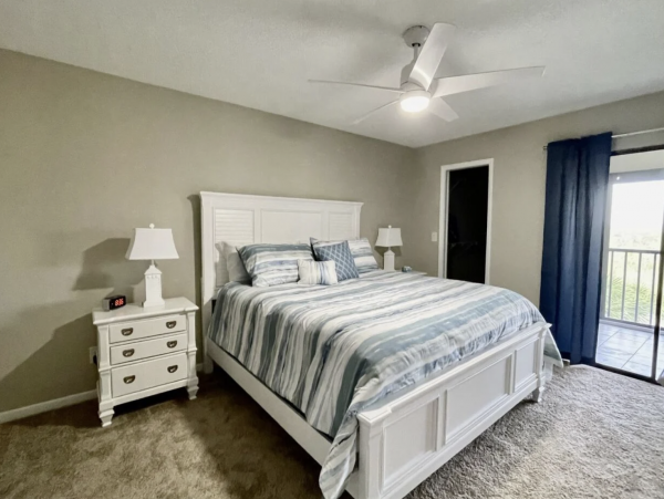 Charming 2 Bedroom Vacation Condo in Englewood Close to Beach